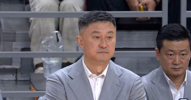 开云体育网址-主动辞职？球迷喊下课，杜锋发声，做出意外决定，广东队官方表态