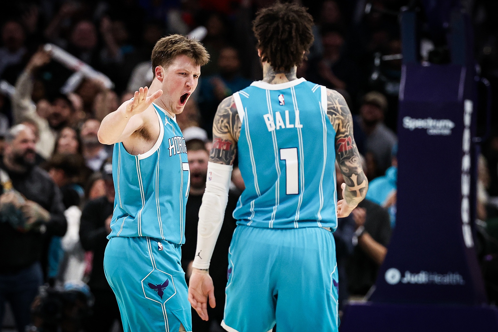 开云体育官网-NBA彩经：黄蜂一飞冲天灭火晋级下一轮 太阳主场发力挑落开拓者