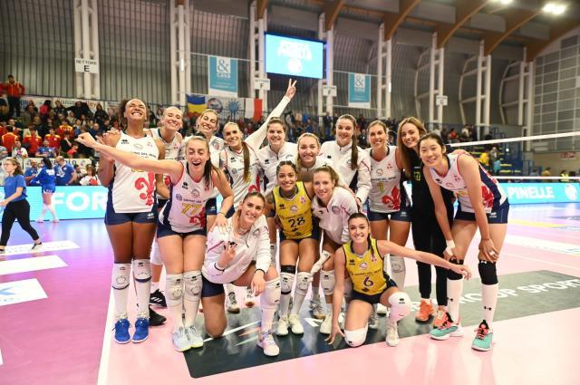 开云体育网站-意甲女排斯坎迪奇3比1皮内罗洛 朱婷首发斩获16分