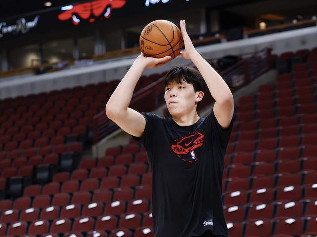 开云体育网站-一夜3大消息！杨瀚森连续缺席，哈登加盟效果显著，快船遭打击